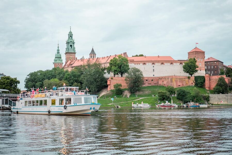 Kraków: Evening or Night River Cruise - Bernatka Footbridge and Church on the Rock
