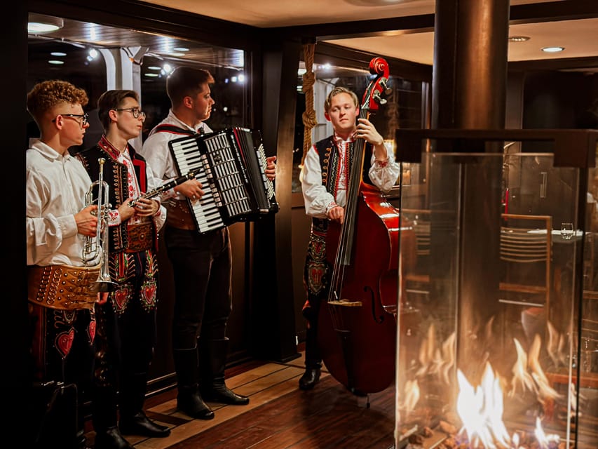 Krakow: Regional Polish Dinner with Vistula River Cruise - Starting at Aquarius by Dębnicki Bridge