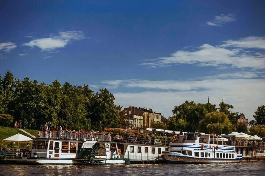 Krakow: Sightseeing Cruise by Vistula River - Manggha and Krakow’s modern riverfront