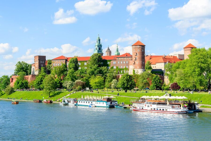 Krakow: Vistula River Cruise with Historical Views - Kościuszko Mound and the unusual riverfront views