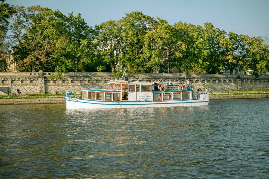 Krakow: Vistula River Sightseeing Cruise ️ - Tips for making the most of 30 minutes