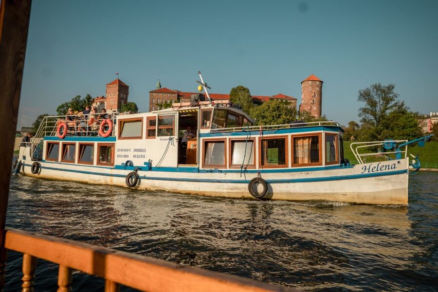Krakow: Vistula River Sightseeing Cruise ️ - The first stretch along the Zwierzyniec riverbank