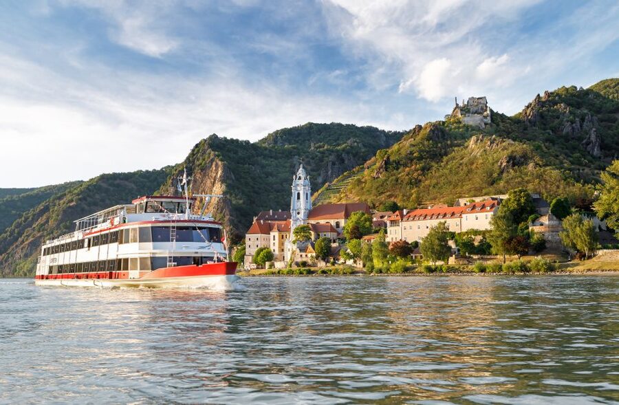 Krems: Wachau Valley River Cruise with 3-Course Meal - A five-hour view of the Wachau Valley