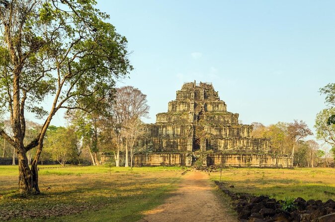 Kulen Mountain with Beng Mealea and Tonle Sap Small Group Tour - At a glance