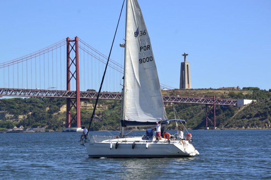 Lisbon: Day and Sunset Tour on the Tagus River - Why the sunset departure changes the experience