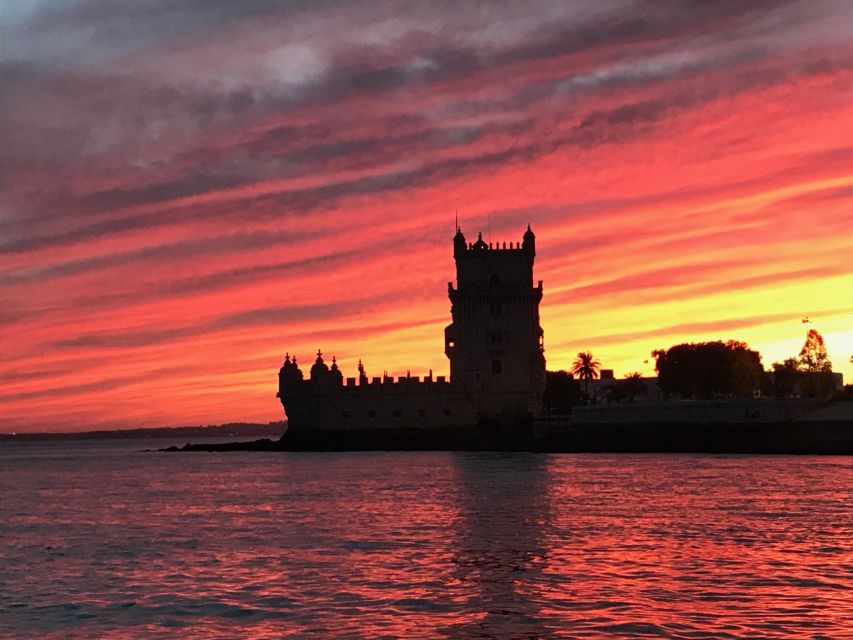 Lisbon: Enjoy a Sunset or Night Tagus River Sailboat Cruise - The south bank and the 25 April Bridge