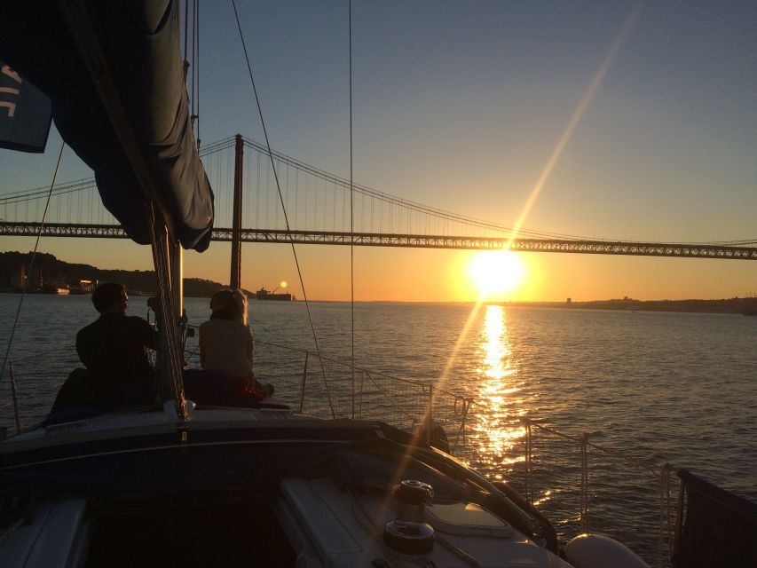 Lisbon: Enjoy a Sunset or Night Tagus River Sailboat Cruise - Sunset or night: which sailing should you choose?