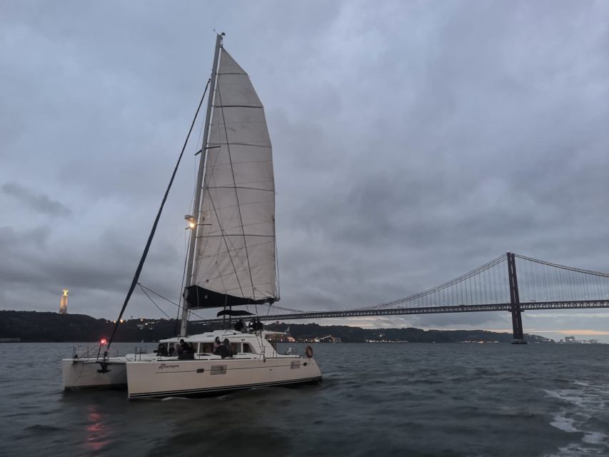 Lisbon: New Year's Eve Tagus River Cruise with Open Bar - Why a Tagus River cruise works on New Year’s Eve