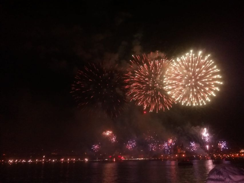Lisbon: New Year's Eve Tagus River Cruise with Open Bar - Is this Tagus New Year’s Eve cruise worth booking?