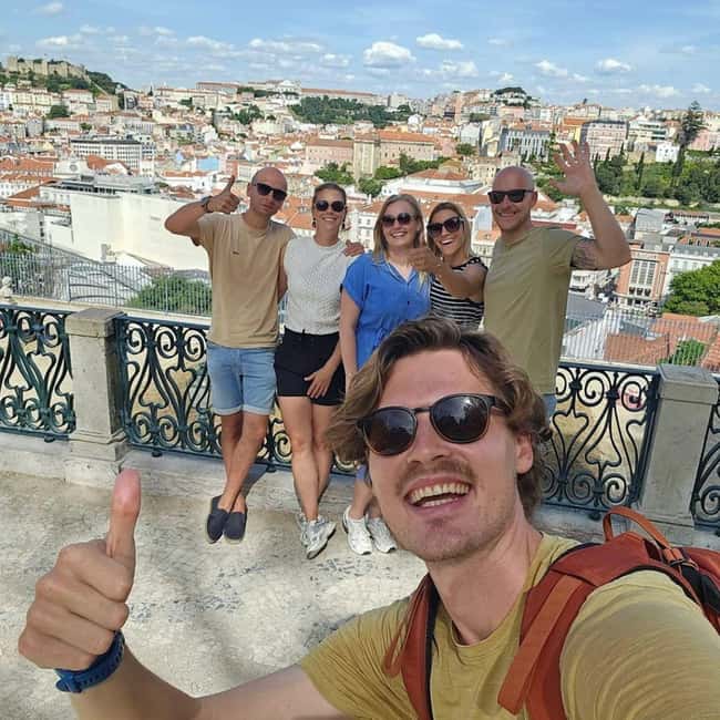 Lisbon on foot: From the hills to the river - Dutch guide - Bairro Alto and Praça Luís de Camões