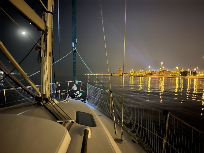 Lisbon: Private sailboat tours on Tagus River - The Discoveries monument and Lisbon’s seafaring story