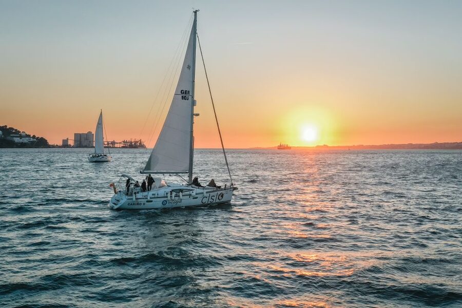 Lisbon: Private Tagus River Yacht Tour - Setting out from Alcântara