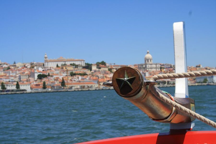 Lisbon: River Tagus Sightseeing Cruise in Traditional Vessel - Santa Engrácia and Lisbon’s Seven Hills