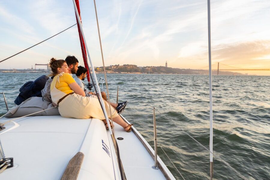 Lisbon: Sailing Tour on the Tagus River - Seeing Christ the King from the river