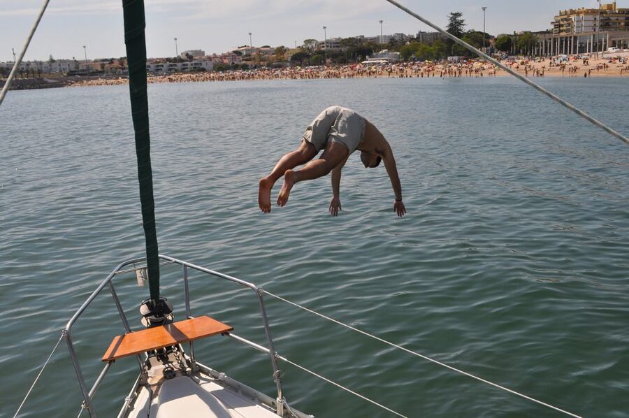 Lisbon: Sunset Cruise on The Tagus River with Welcome Drink - Group size, comfort, and the private option