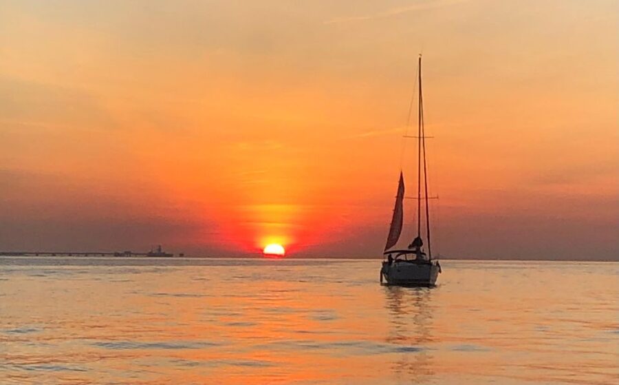 Lisbon: Tagus River Cruise, Morning, Day, Sunset, or Night - Leaving from Doca do Bom Sucesso in Belém