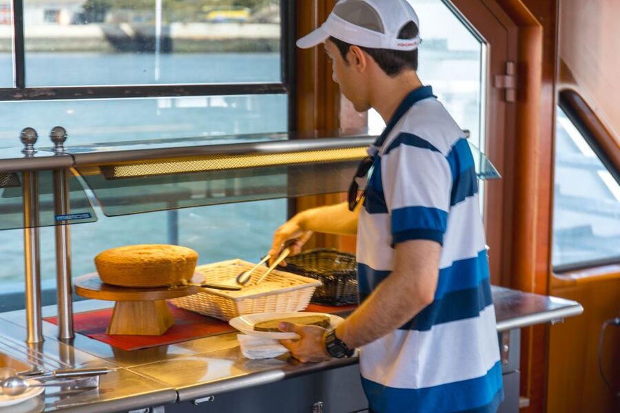 Lisbon: Tagus River Cruise With Brunch - Key points to know before booking