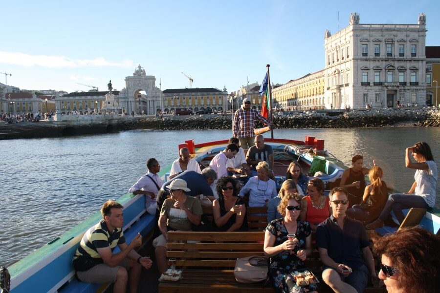 Lisbon: Tagus River Express Cruise in a Traditional Vessel - Who will enjoy this cruise most?