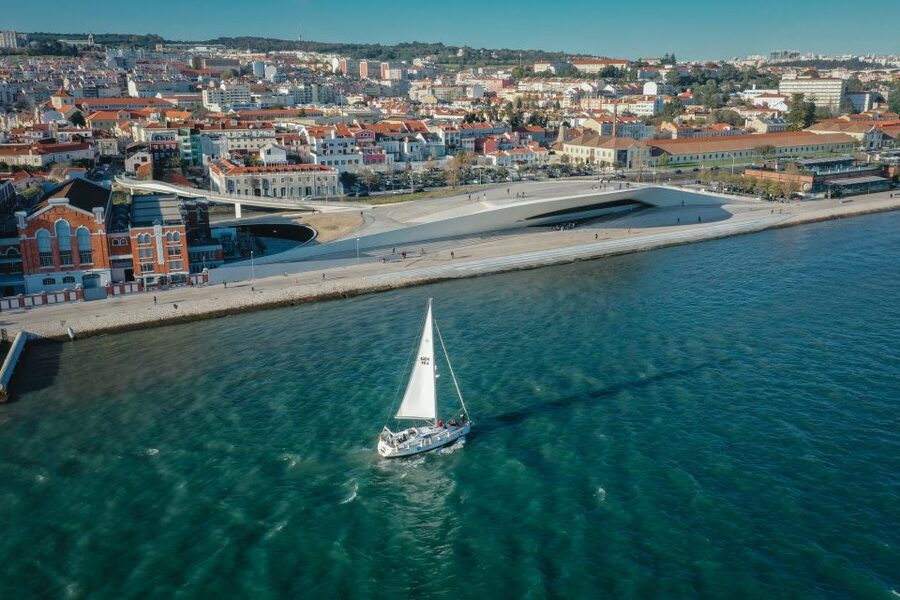 Lisbon: Tagus River Sailboat Tour - Sailing toward Belém Tower and the Discoveries Monument