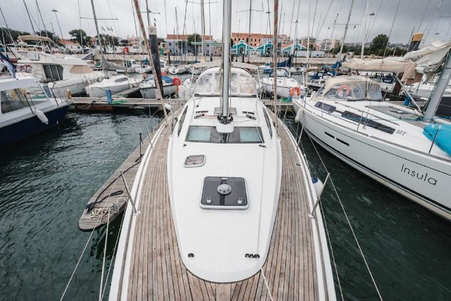 Lisbon: Tagus River Sailboat Tour - Wine, beer, snacks, and the changing light