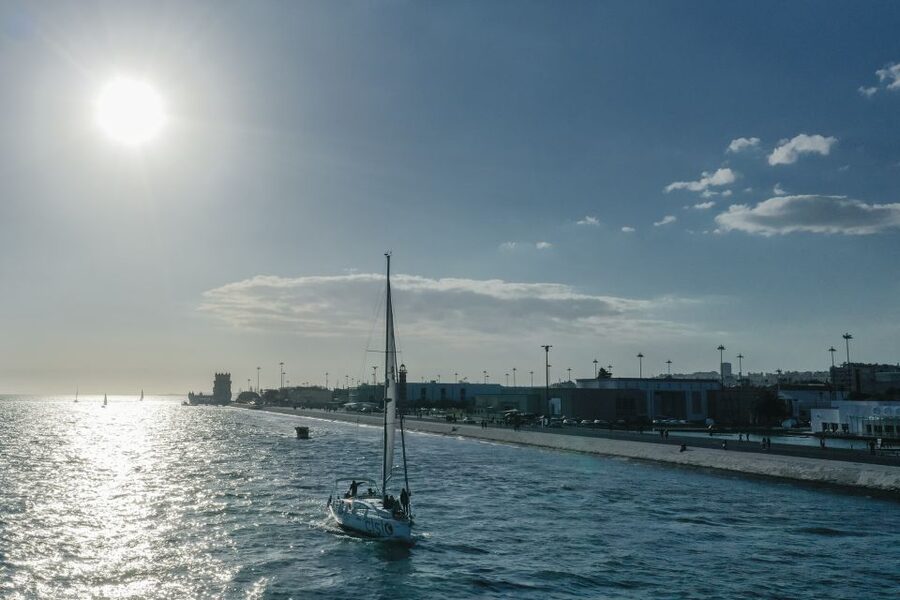Lisbon: Tagus River Sailboat Tour - Meeting the crew at Doca do Espanhol
