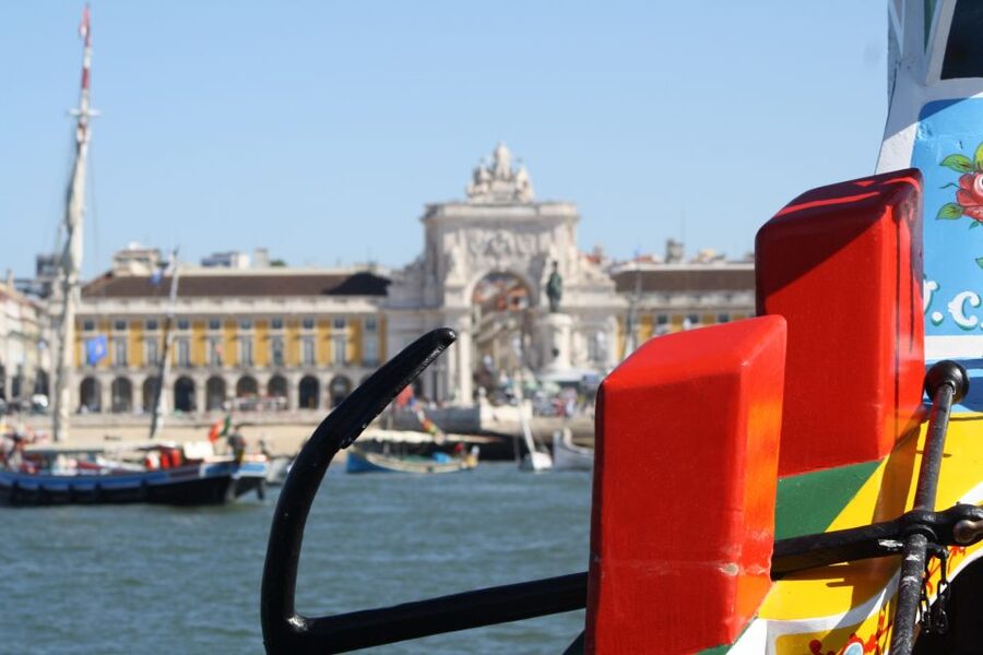 Lisbon: Tagus River Sunset Cruise in a Traditional Vessel - Why Lisbon’s sunset looks better from the Tagus