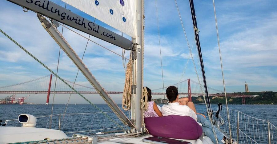 Lisbon: Tagus River Sunset Cruise with Drinks - Key points at a glance