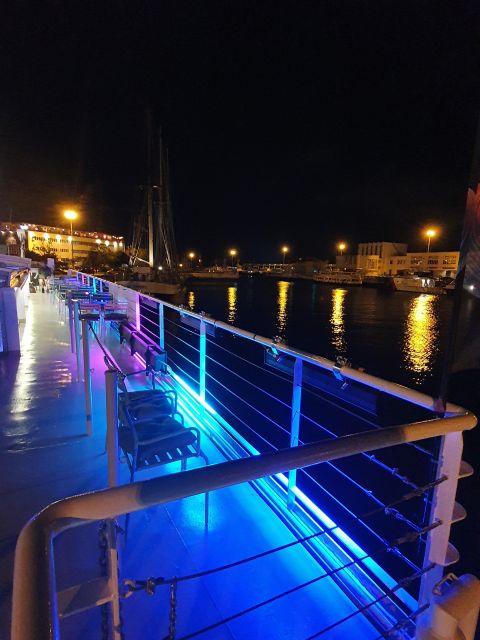 Lisbon: Tagus River Sunset Tour with Snacks and Drink - Key points to know before boarding