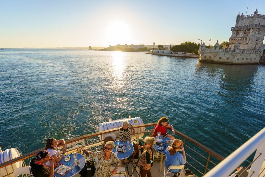 Lisbon: Tagus River Sunset Tour with Snacks and Drink - Is $32 good value for two hours?