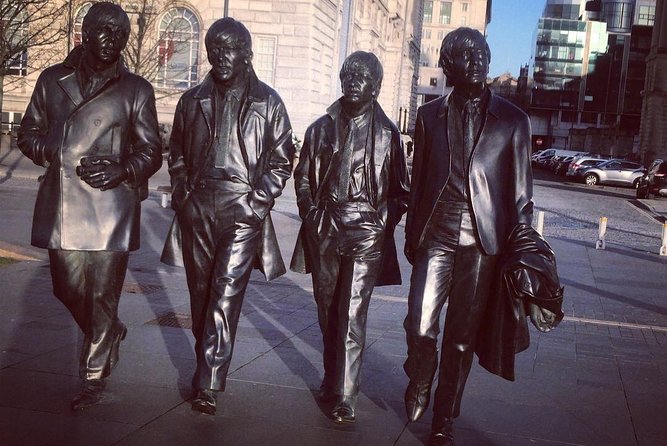 Liverpool: River Cruise & Sightseeing Bus Tour - Walker Art Gallery and William Brown Street