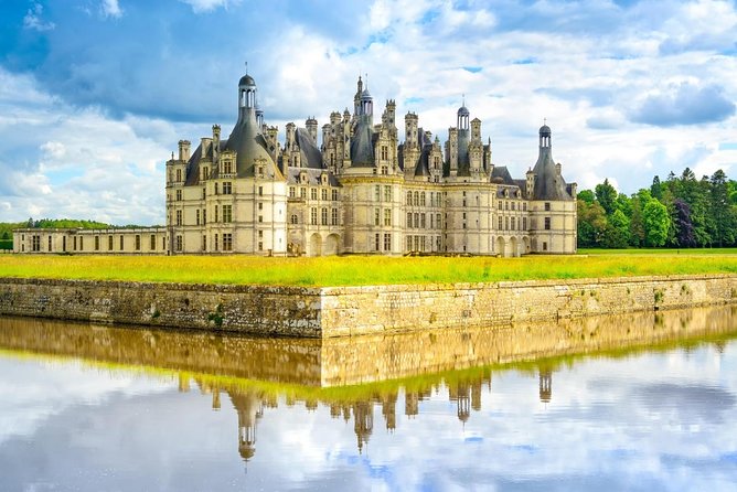 Loire Valley Castles Trip with Chenonceau and Chambord from Paris - Getting to the 7:00 a.m. meeting point