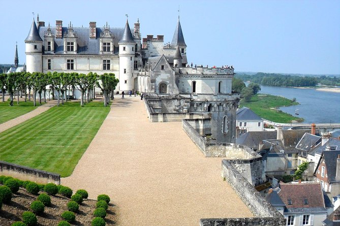 Loire Valley Castles VIP Private Tour: Chambord, Chenonceaux, Amboise - Amboise and Leonardo da Vinci’s final resting place