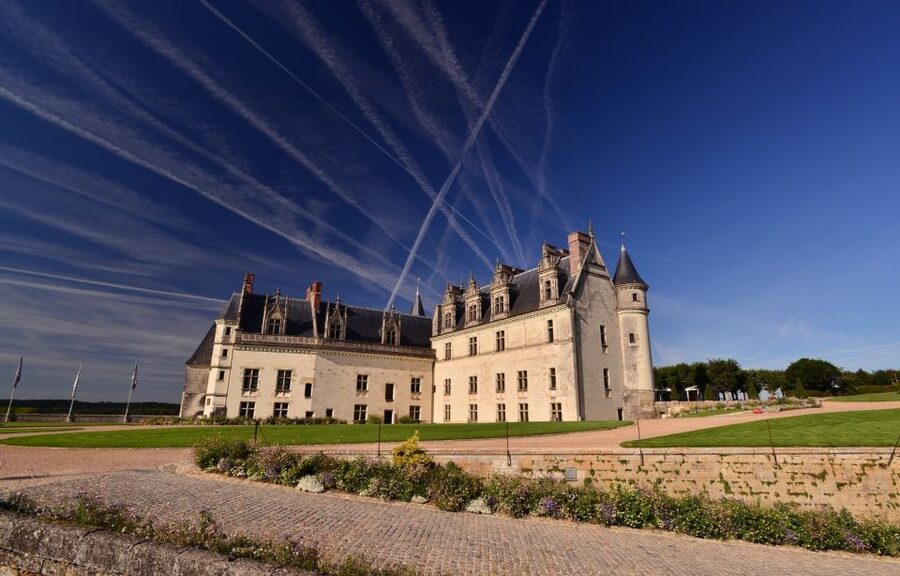 Loire Valley: Château Royal d'Amboise Entrance Ticket - Use the Histopad to picture the château in its heyday
