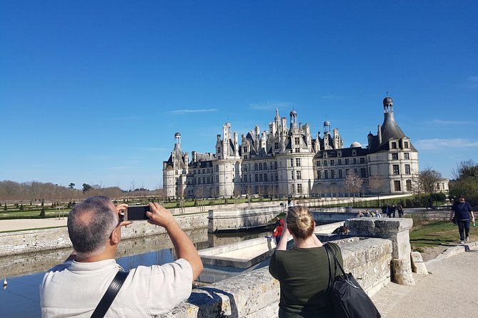 Loire Valley Day Tour Chambord and Chenonceau plus Lunch at a Private Castle - Who should book this Loire Valley tour?
