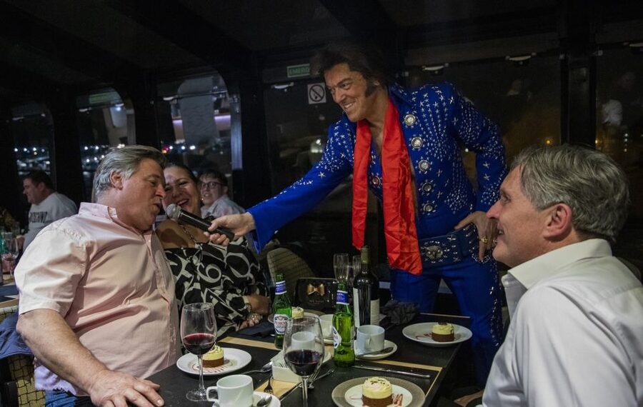 London: Dinner Cruise with Elvis Tribute on the Thames River - Is $123 a fair price?