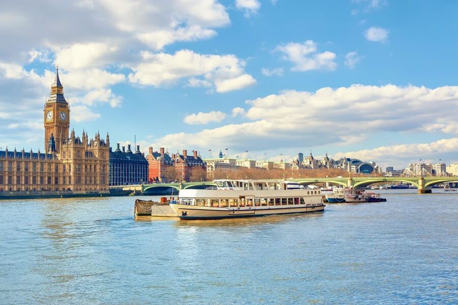 London: Full-Day Sightseeing Bus Tour with River Cruise - London in one long, busy day