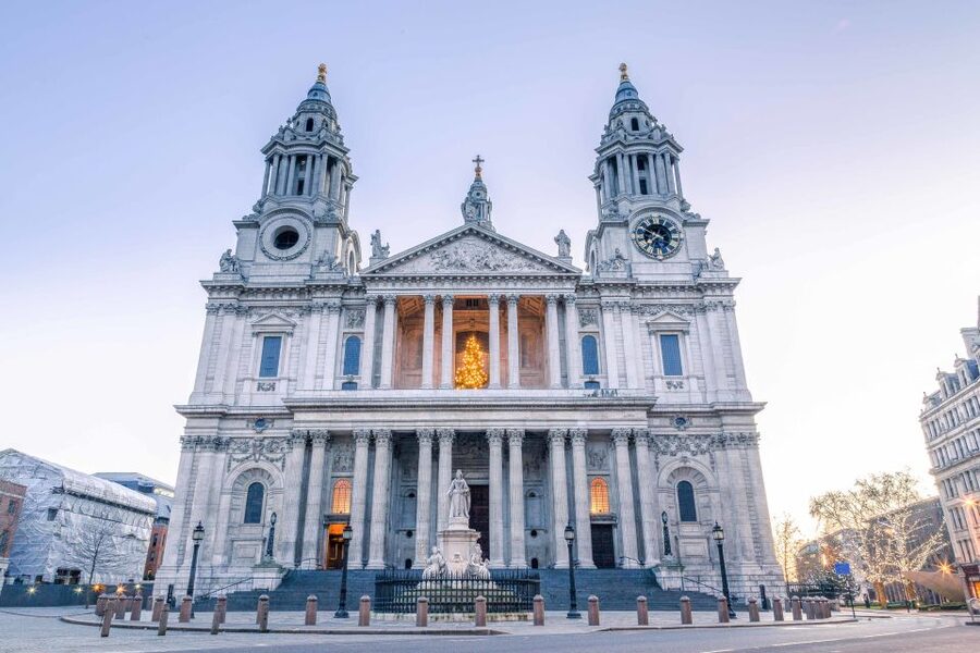 London: Full-Day Sightseeing Bus Tour with River Cruise - The Tower of London, Crown Jewels, and fortress stories