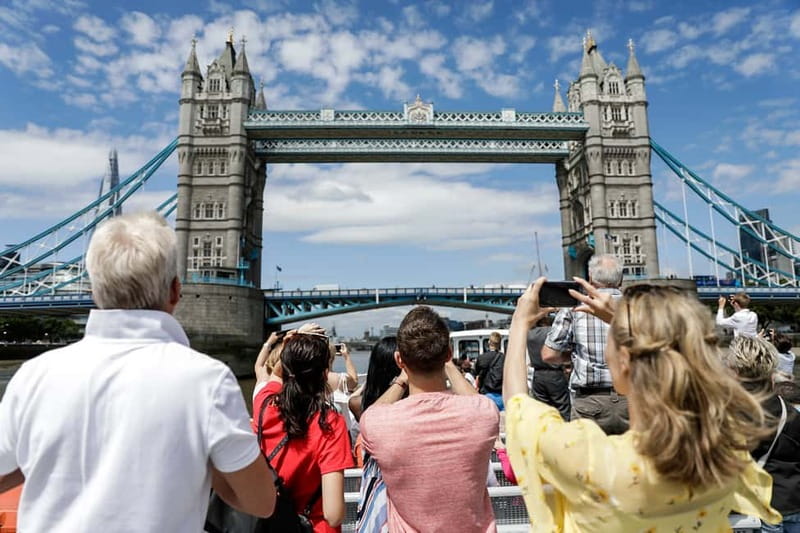 London: Fully Flexible River Thames Sightseeing Pass - Families get more from this than a quiet scenic ride