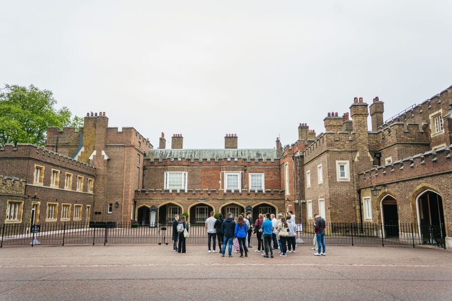 London: Ghost Walk and River Thames Boat Ride - Boat or Underground: which option works better?