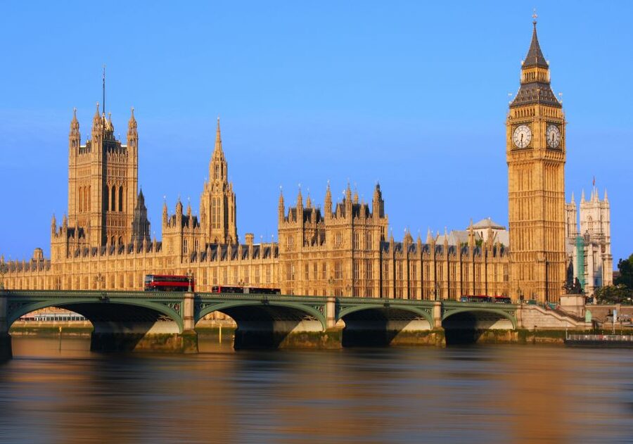 London in One Day Tour with River Cruise - A fast but thoughtful way to meet London