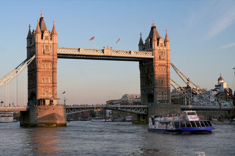 London in One Day Tour with River Cruise - The Thames cruise closes the route