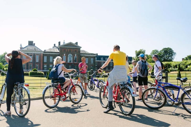 London Package: Royal Bike Tour with River Thames Cruise - Weather, clothing, and practical comfort