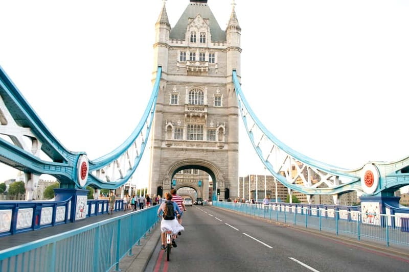 London Package: Royal Bike Tour with River Thames Cruise - Westminster Abbey and the people beneath it