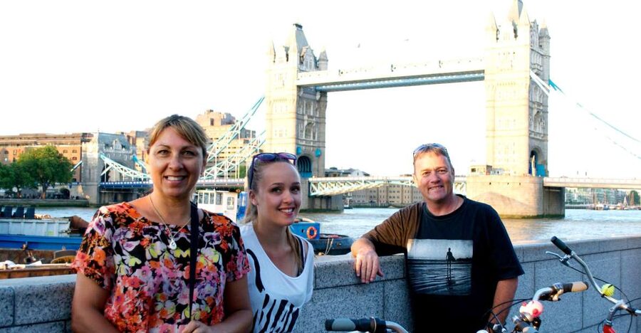 London Package: Royal Bike Tour with River Thames Cruise - What the guides add to the ride