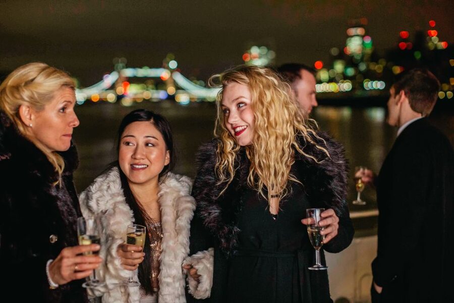 London: River Thames Dinner Cruise - Who should book this cruise?