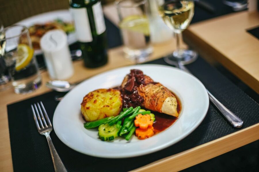 London: River Thames Dinner Cruise - Practical tips for a smoother evening