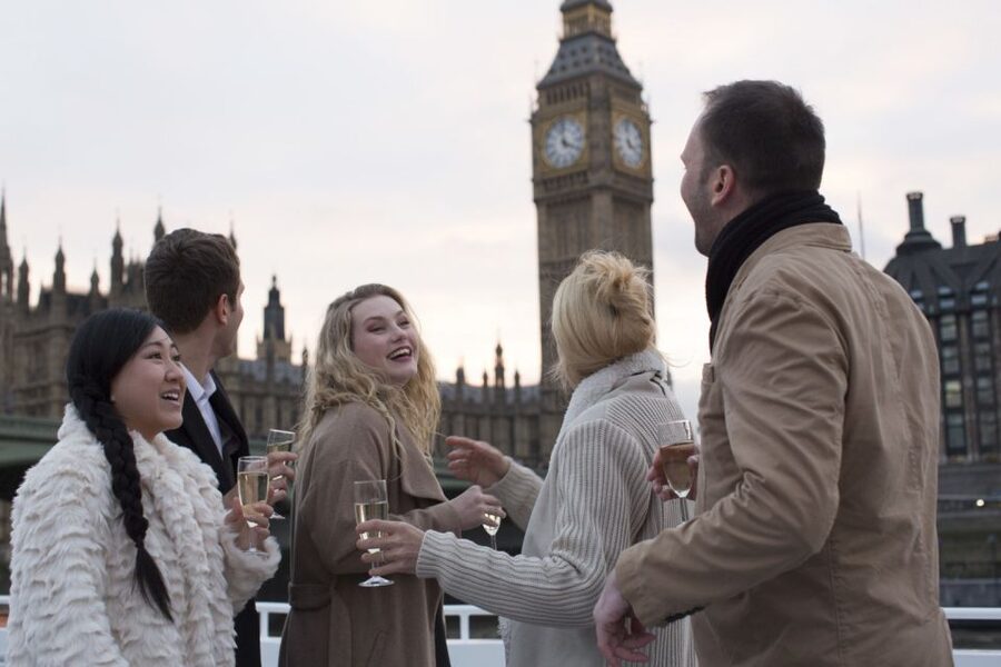London: River Thames Evening Cruise with Bubbly and Canapés - Canary Wharf and London’s modern riverfront