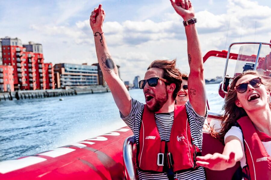 London: River Thames Speed Boat Tour - A Thames tour with two very different speeds
