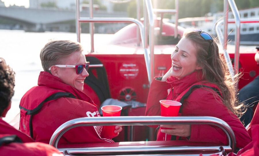 London: River Thames Sunset Speedboat Experience with Drink - Guide, comedy, and the role of music