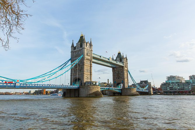 London Tootbus Hop on Hop off Bus Tour and Thames River Cruise - London Bridge, Tower Hill, and the riverfront